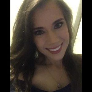 Meet your Posher, Jasmine